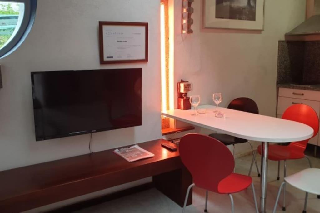 Appartamento Zentral Club Neutron-Jacuzzi Belmonte De Miranda Esterno foto